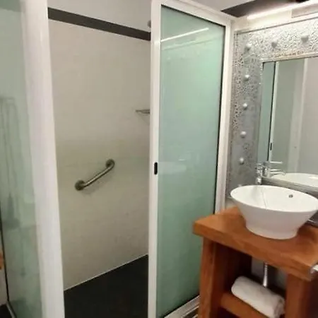 Lido Ocean Front Penthouse * Funchal (Madeira)