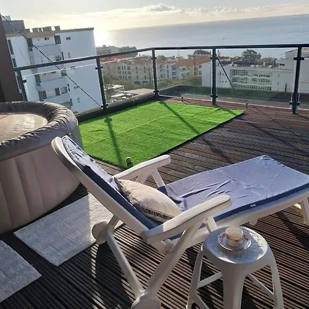 Lido Ocean Front Penthouse Funchal (Madeira)