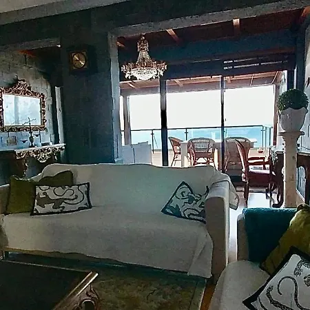 Lido Ocean Front Penthouse アパート フンシャル