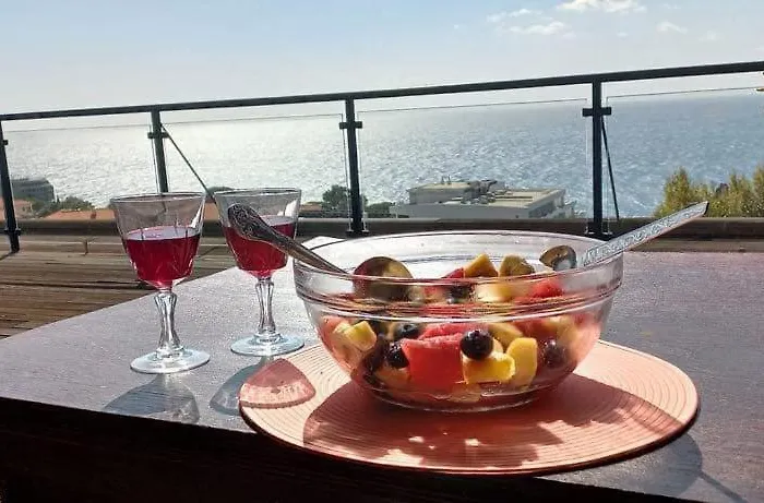 Lido Ocean Front Penthouse * 丰沙尔