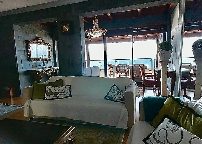 Lido Ocean Front Penthouse Appartement Funchal (Madeira)
